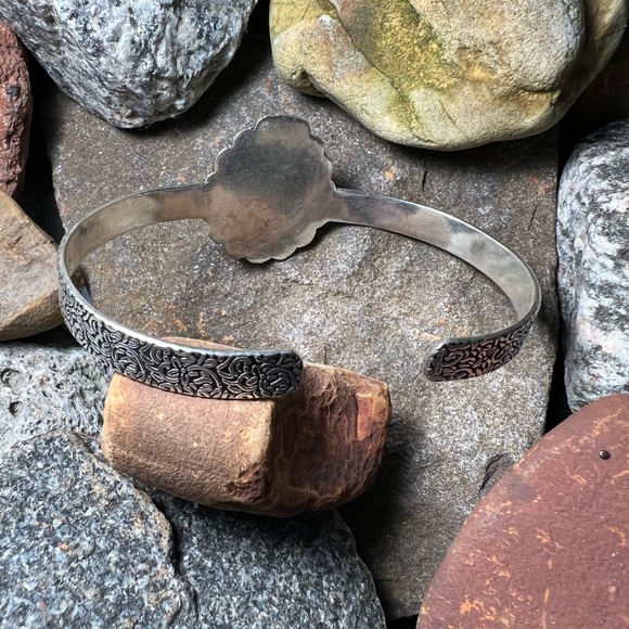 Larimar poison box cuff bracelet - Picture 5 of 6